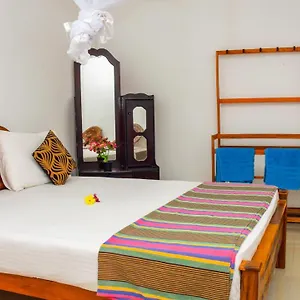 https://lathika-homes.kandyhotelsnow.com